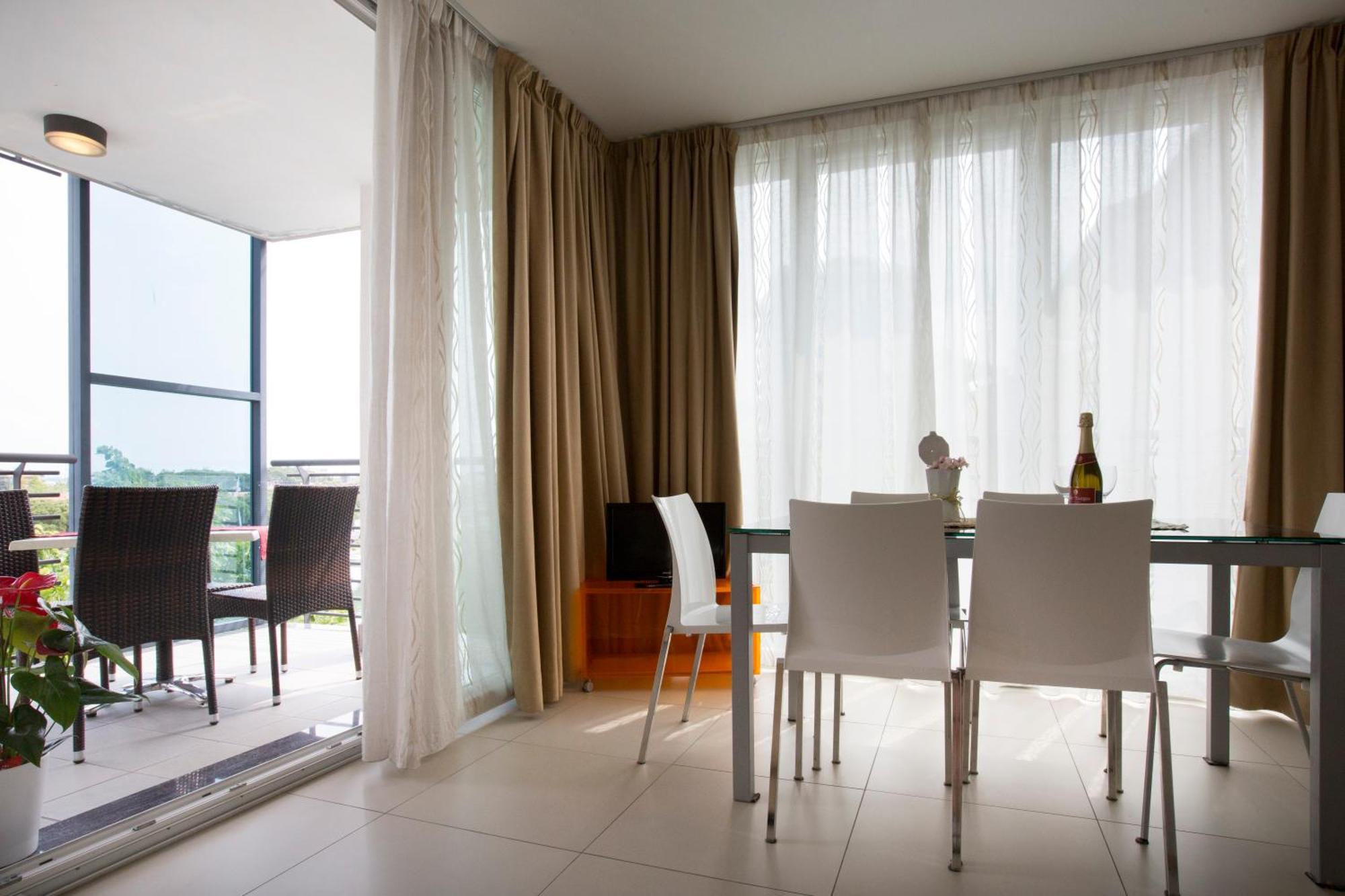 Residence Aprilia Grado Exterior photo